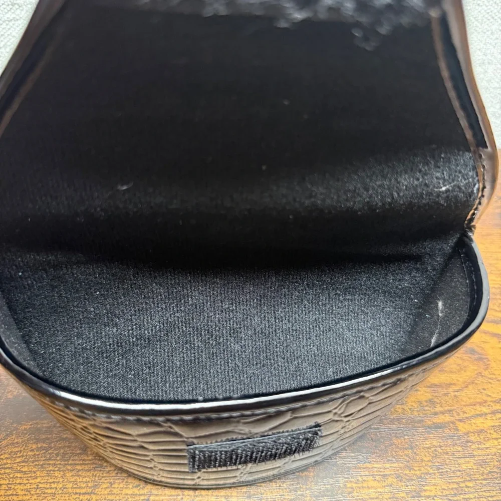 N/A black faux